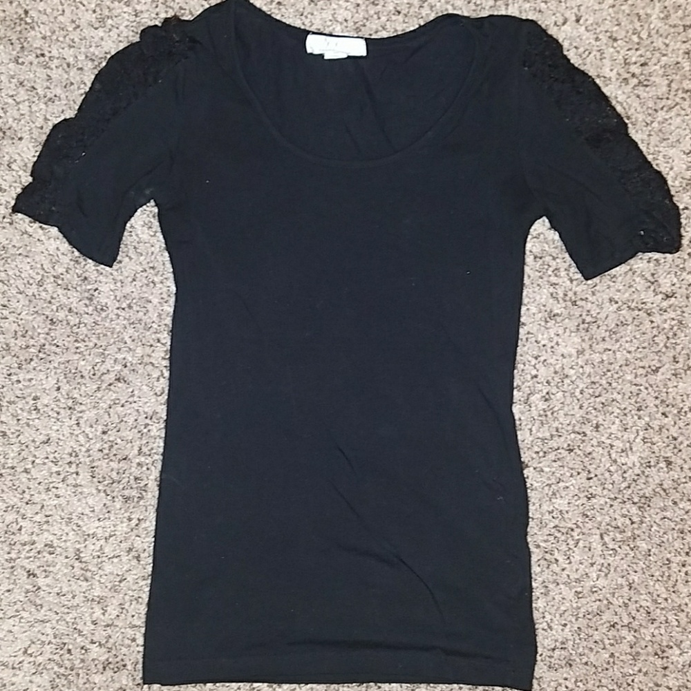 Black Forever 21 laced sleeve shirt